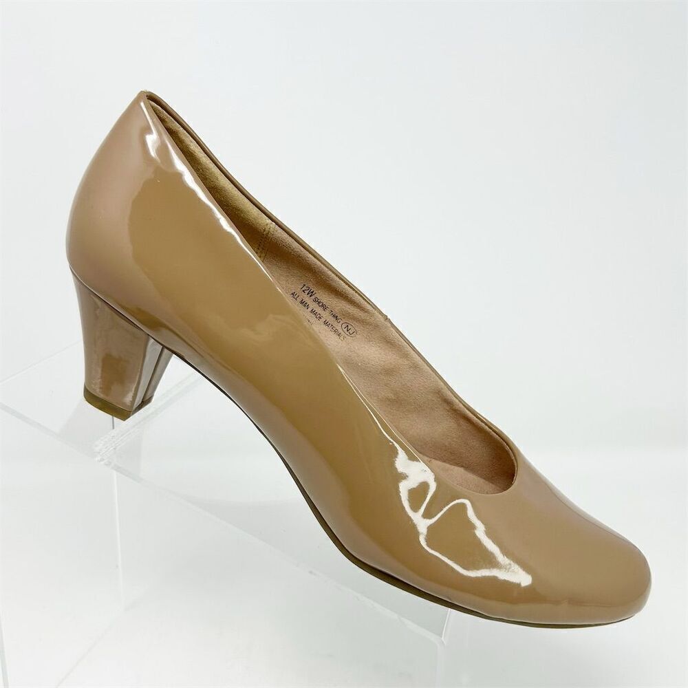 Aerosoles Women's Beige Faux Patent Leather Block Heel Pumps Size 12W Almond Toe